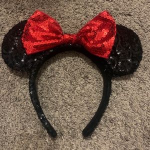 Sequined classic Disney Minnie Mouse ears